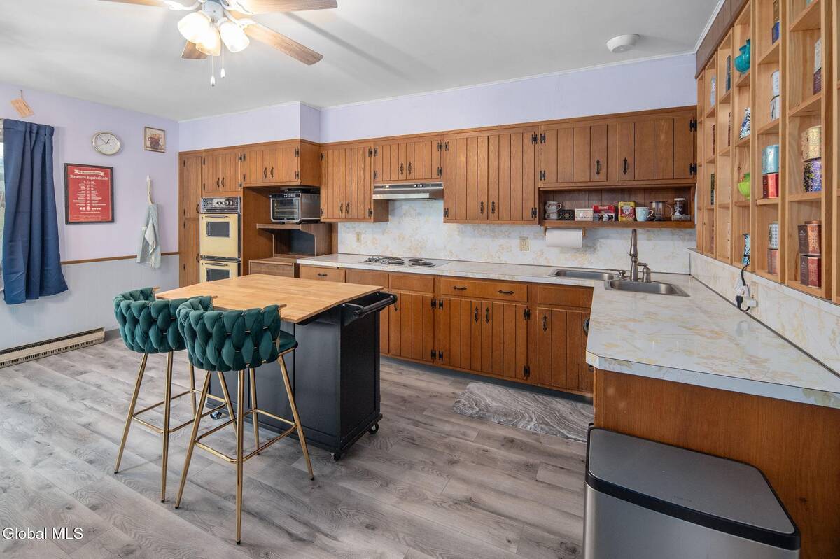 #11 photo, 1356 Lexington Avenue, Schenectady , NY 12309