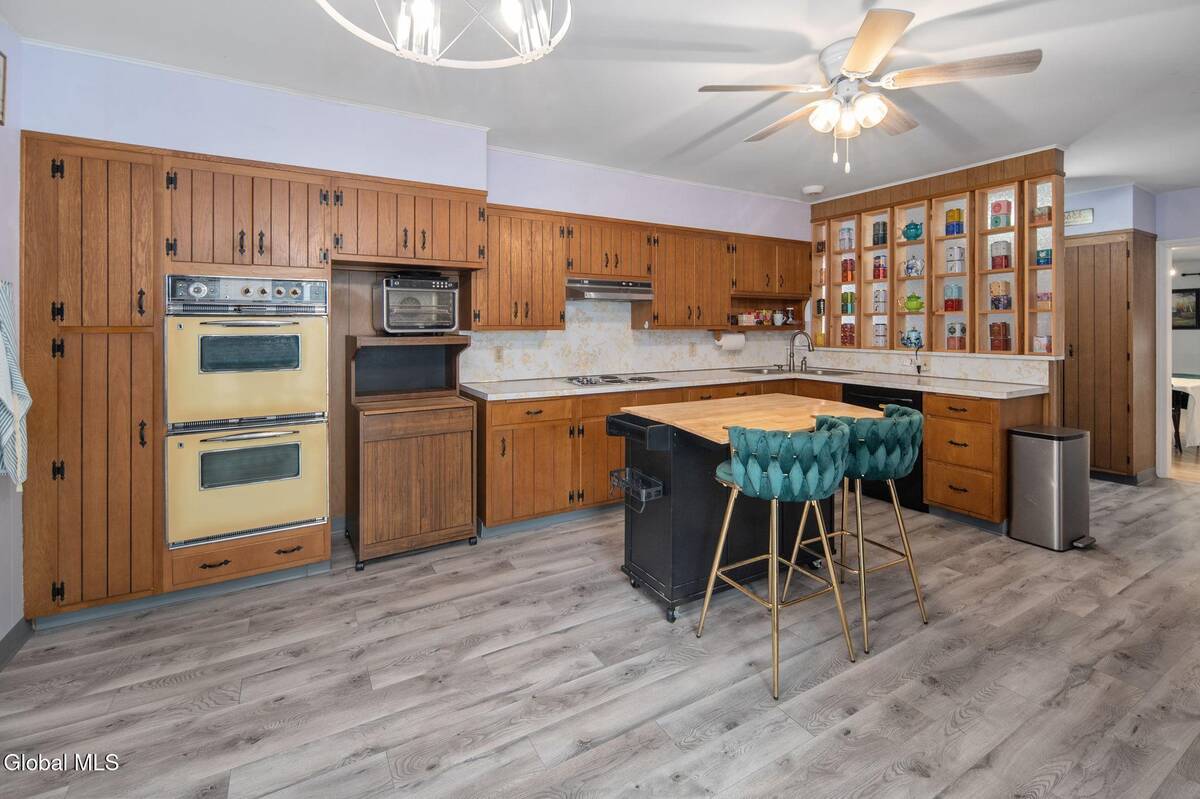 #13 photo, 1356 Lexington Avenue, Schenectady , NY 12309