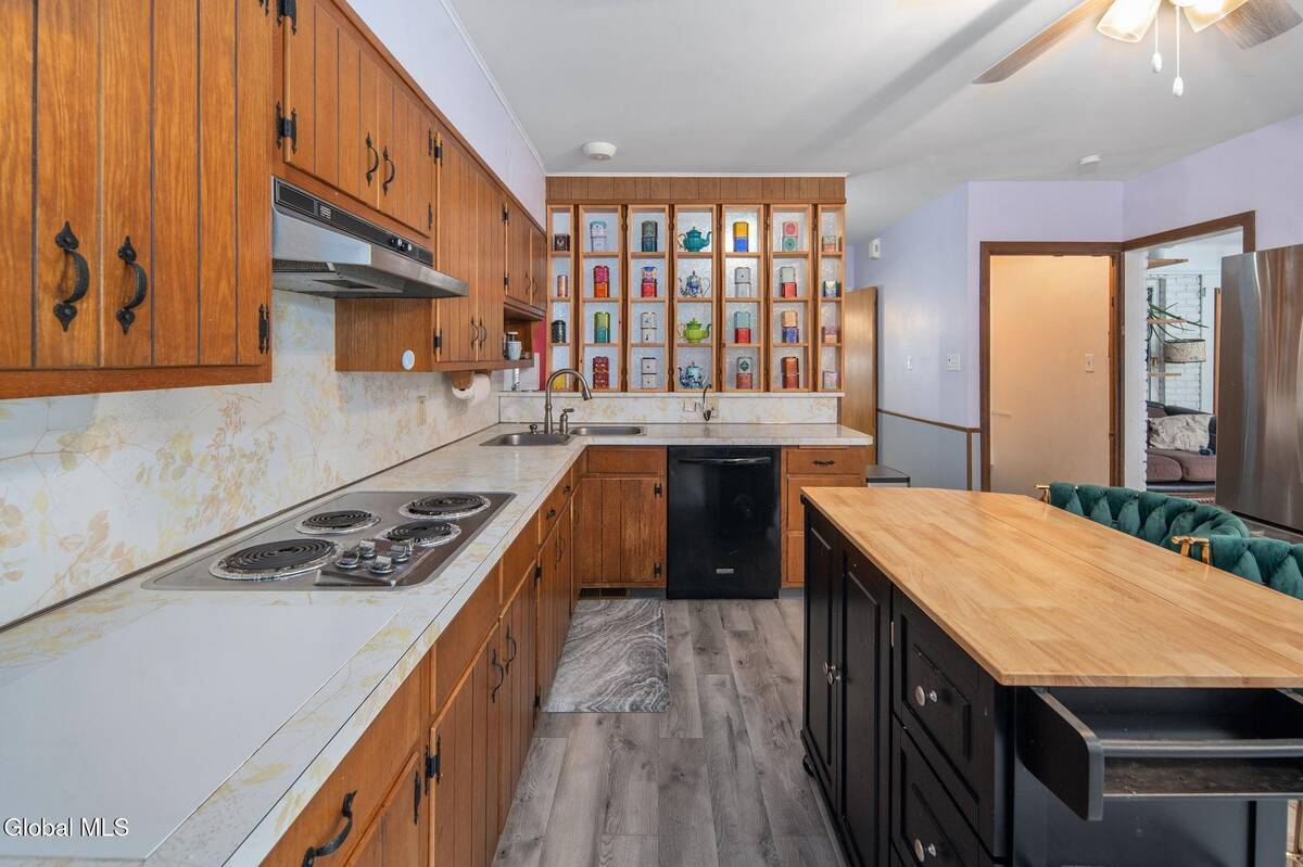 #15 photo, 1356 Lexington Avenue, Schenectady , NY 12309