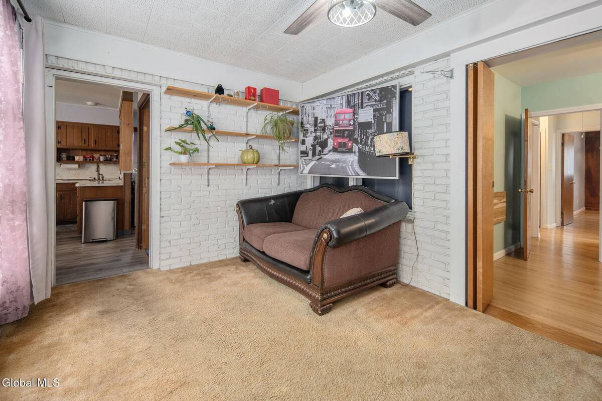 #25 photo, 1356 Lexington Avenue, Schenectady , NY 12309