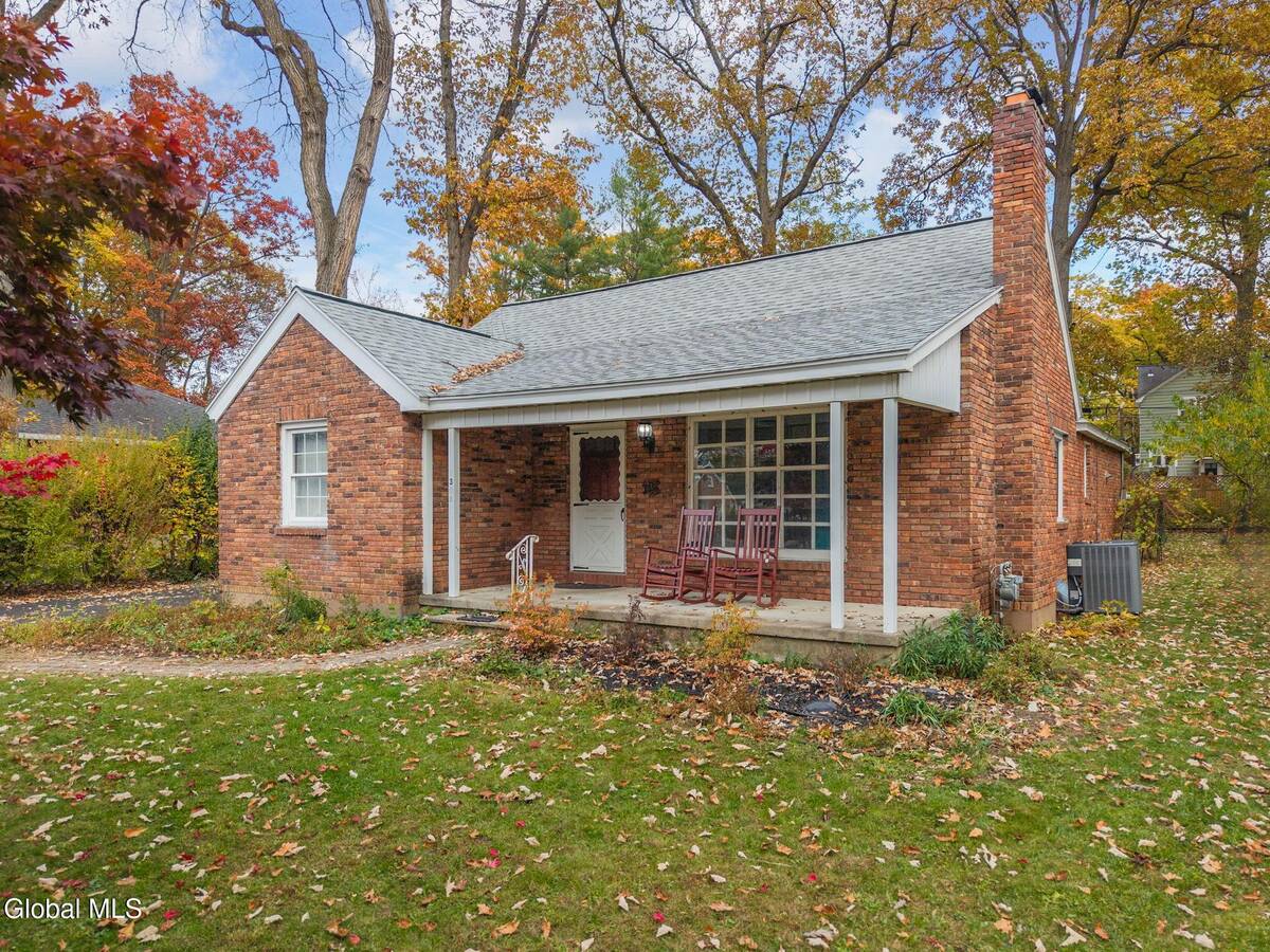 #3 photo, 1356 Lexington Avenue, Schenectady , NY 12309