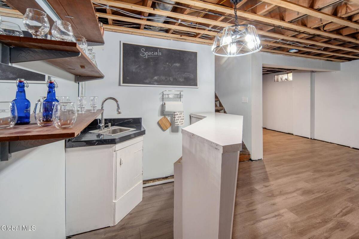 #32 photo, 1356 Lexington Avenue, Schenectady , NY 12309