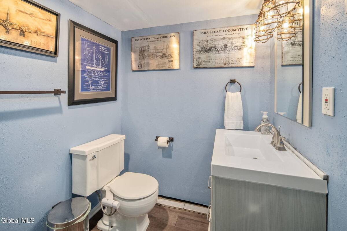 #35 photo, 1356 Lexington Avenue, Schenectady , NY 12309