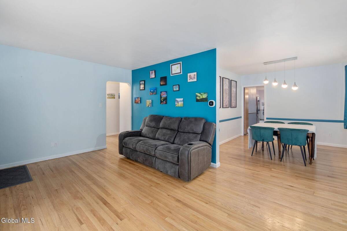 #6 photo, 1356 Lexington Avenue, Schenectady , NY 12309