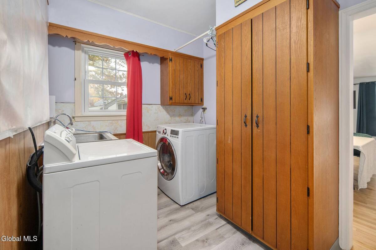 #9 photo, 1356 Lexington Avenue, Schenectady , NY 12309