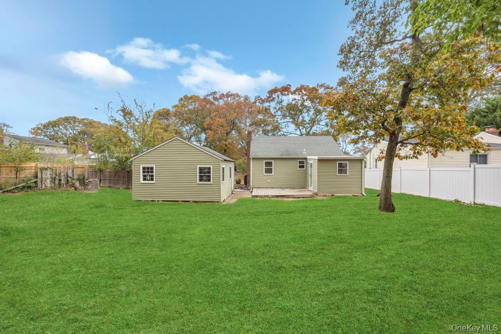 #23 photo, 34 Ormond Avenue, Selden , NY 11784