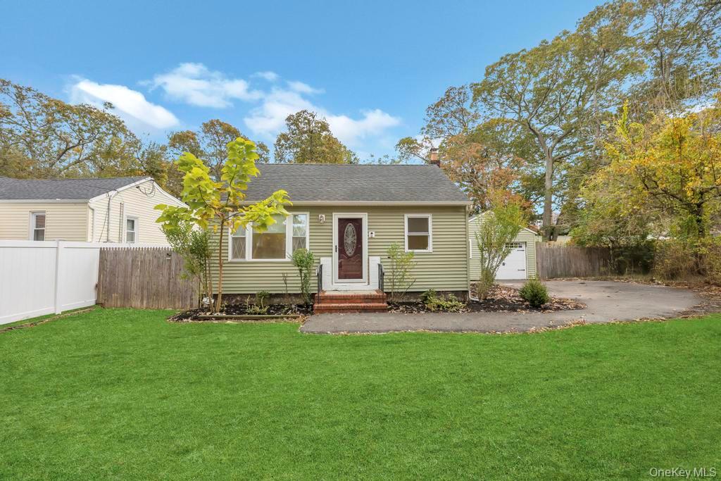 #3 photo, 34 Ormond Avenue, Selden , NY 11784