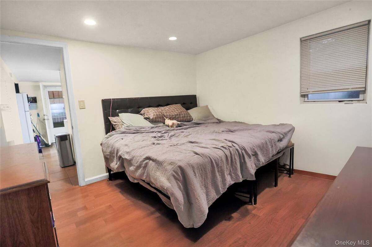 #19 photo, 1763 E Berkshire Road, Merrick , NY 11566