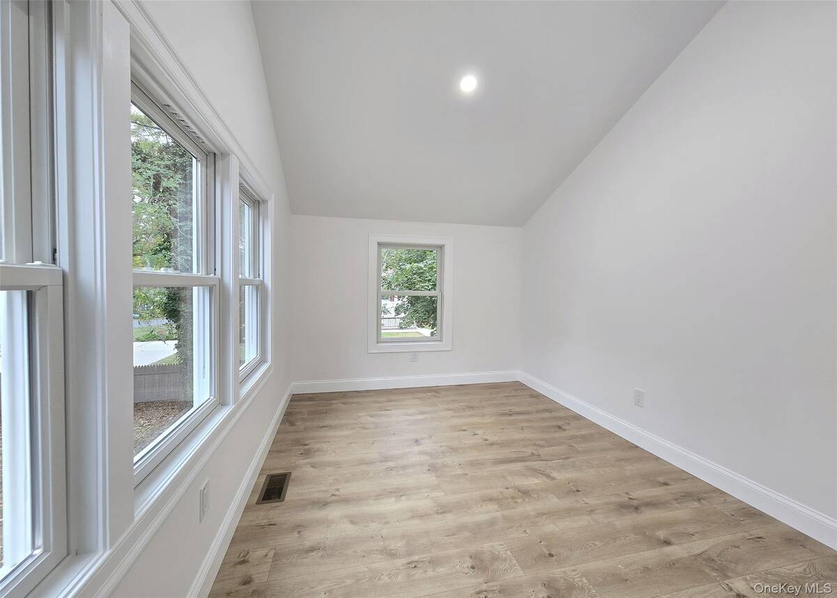 #12 photo, 55 Hickory Road, Rocky Point , NY 11778