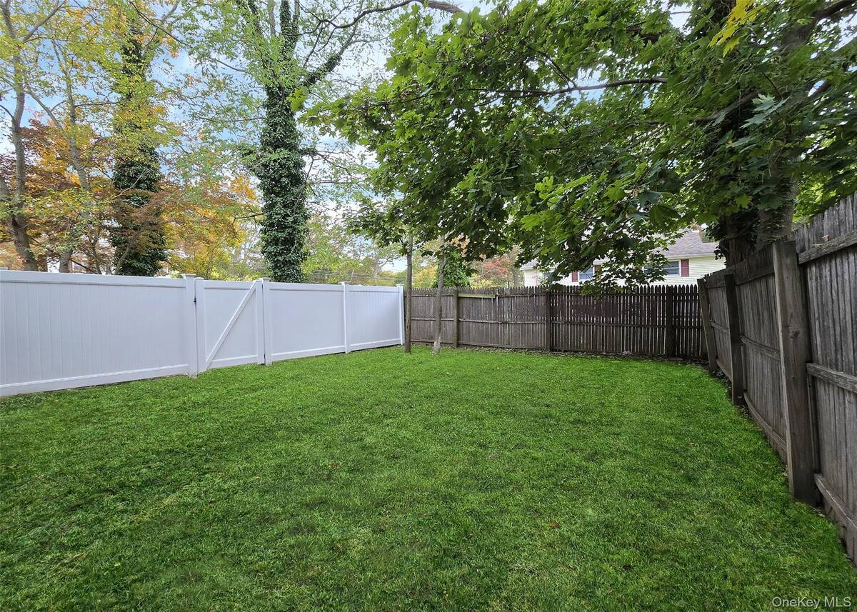 #21 photo, 55 Hickory Road, Rocky Point , NY 11778