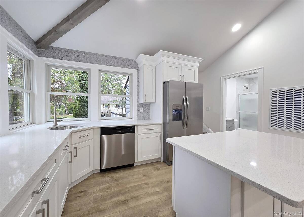 #7 photo, 55 Hickory Road, Rocky Point , NY 11778