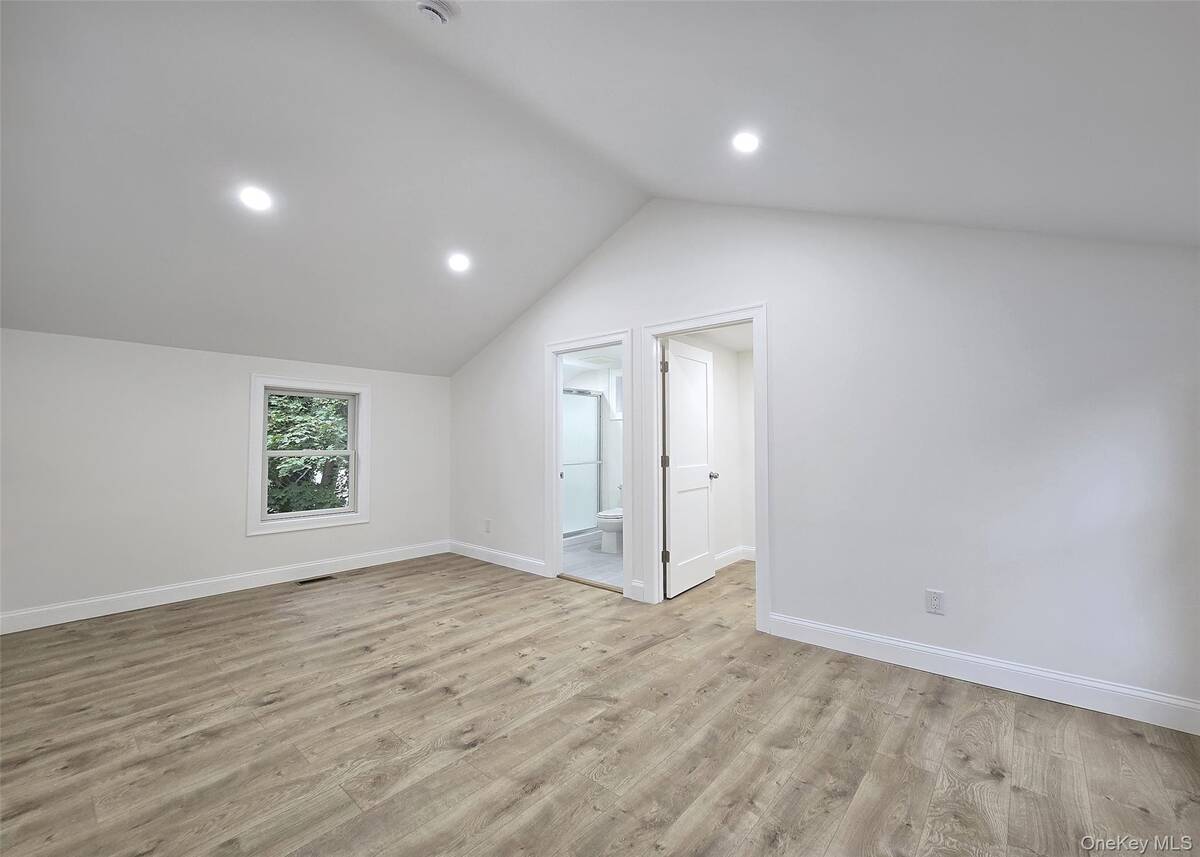 #9 photo, 55 Hickory Road, Rocky Point , NY 11778