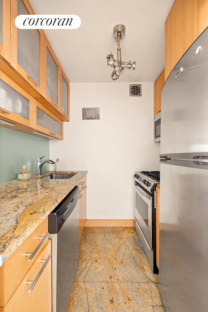 #7 photo, 209 E 56TH Street, Sutton Place , NY 10022