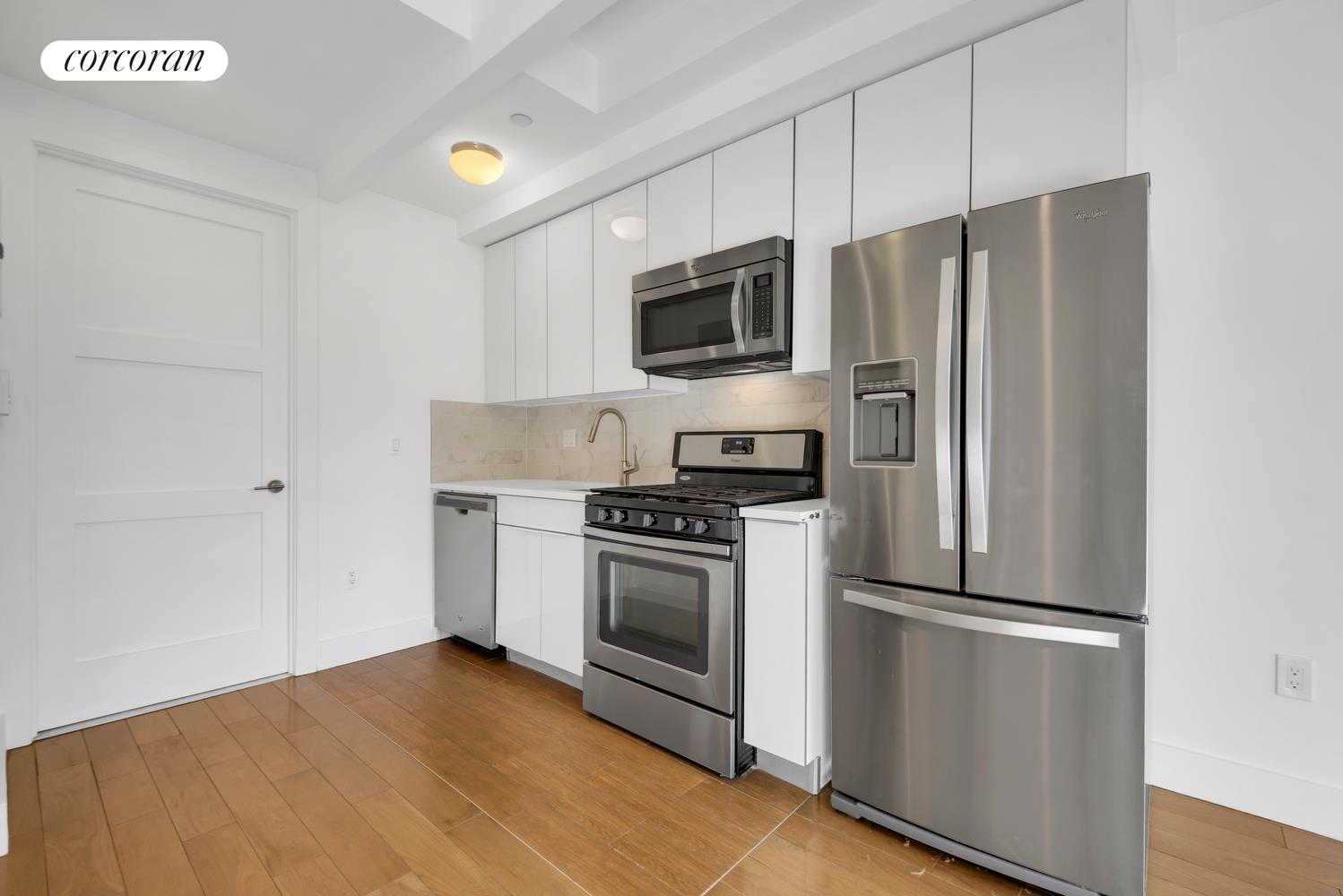 #8 photo, New York City, マンハッタン East Village , NY 10009