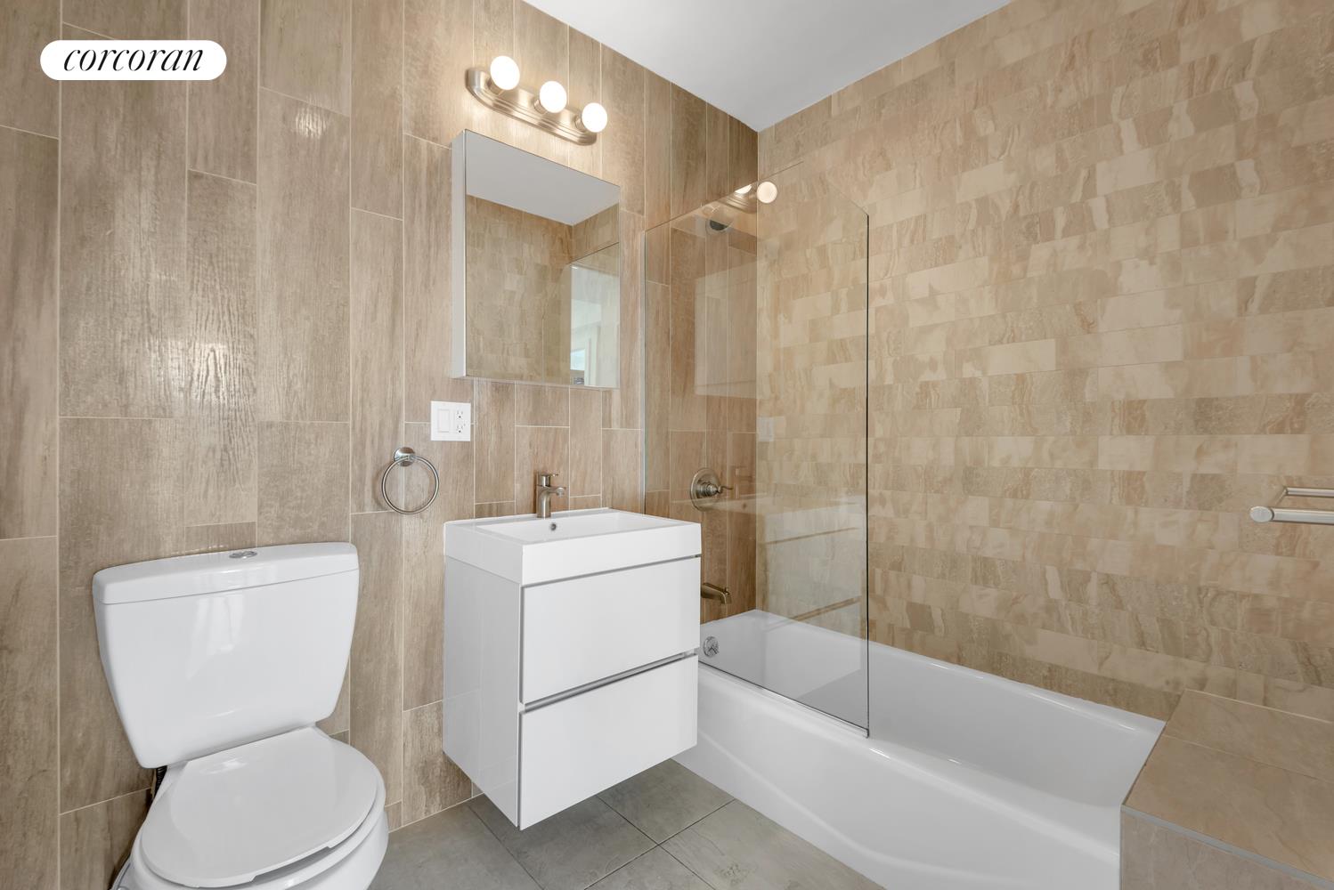 #9 photo, New York City, マンハッタン East Village , NY 10009