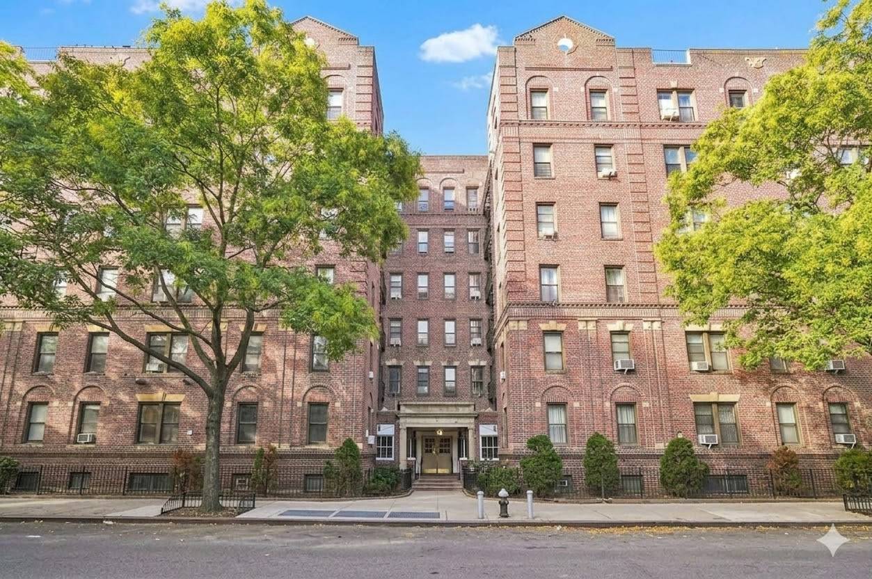 #13 photo, 34-20 83rd Street, Jackson Heights , NY 11372