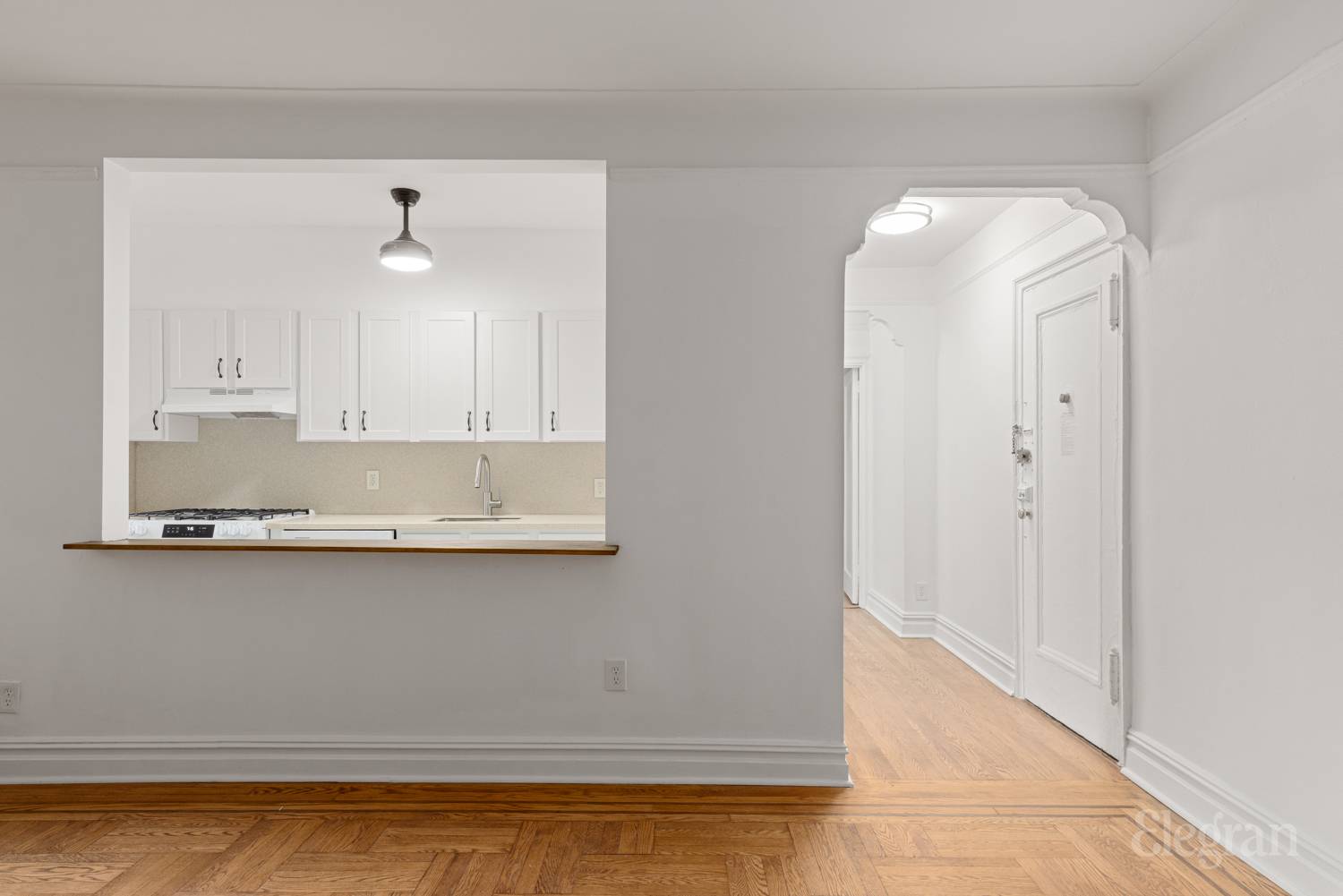 #4 photo, 34-20 83rd Street, クイーンズ区 Jackson Heights , NY 11372