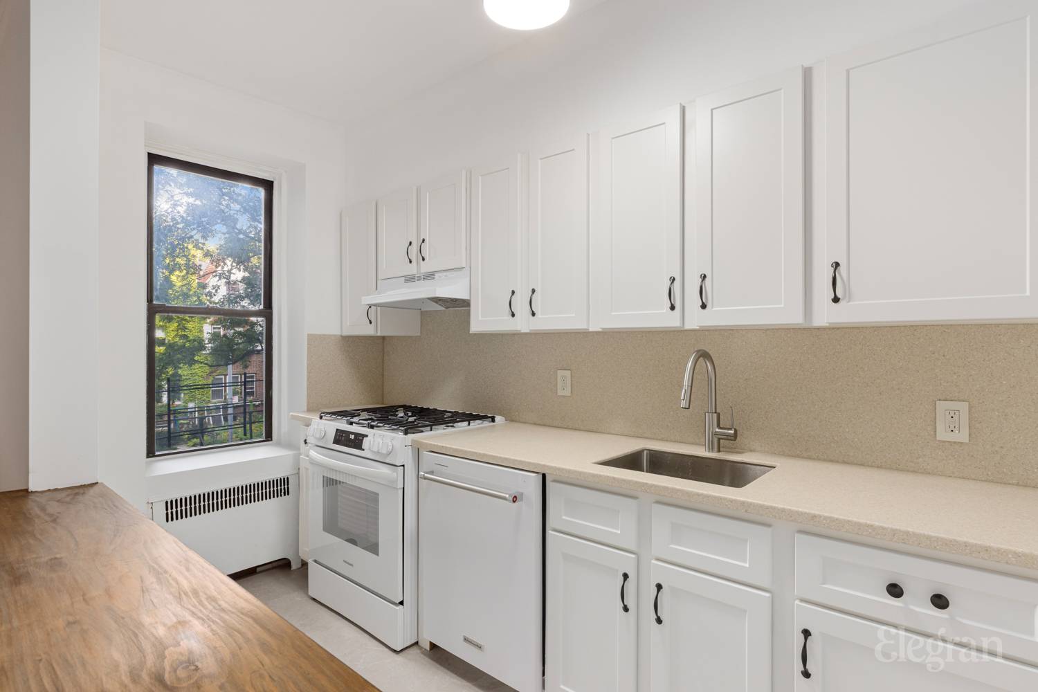 #5 photo, 34-20 83rd Street, クイーンズ区 Jackson Heights , NY 11372