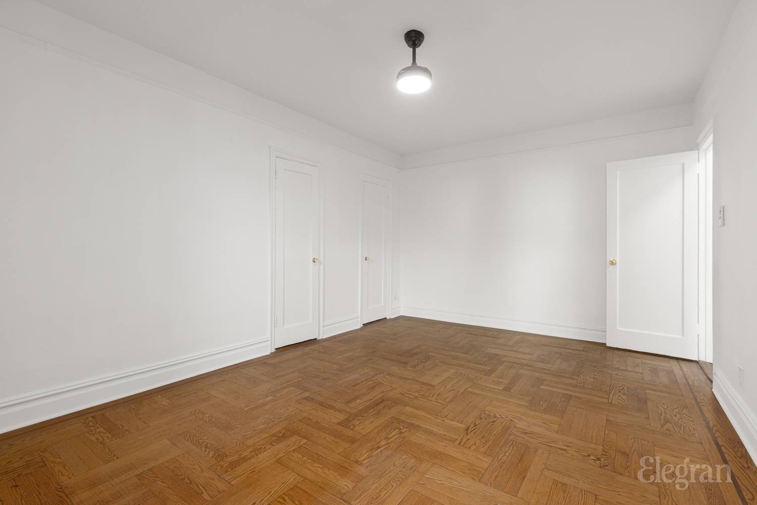 #7 photo, 34-20 83rd Street, クイーンズ区 Jackson Heights , NY 11372