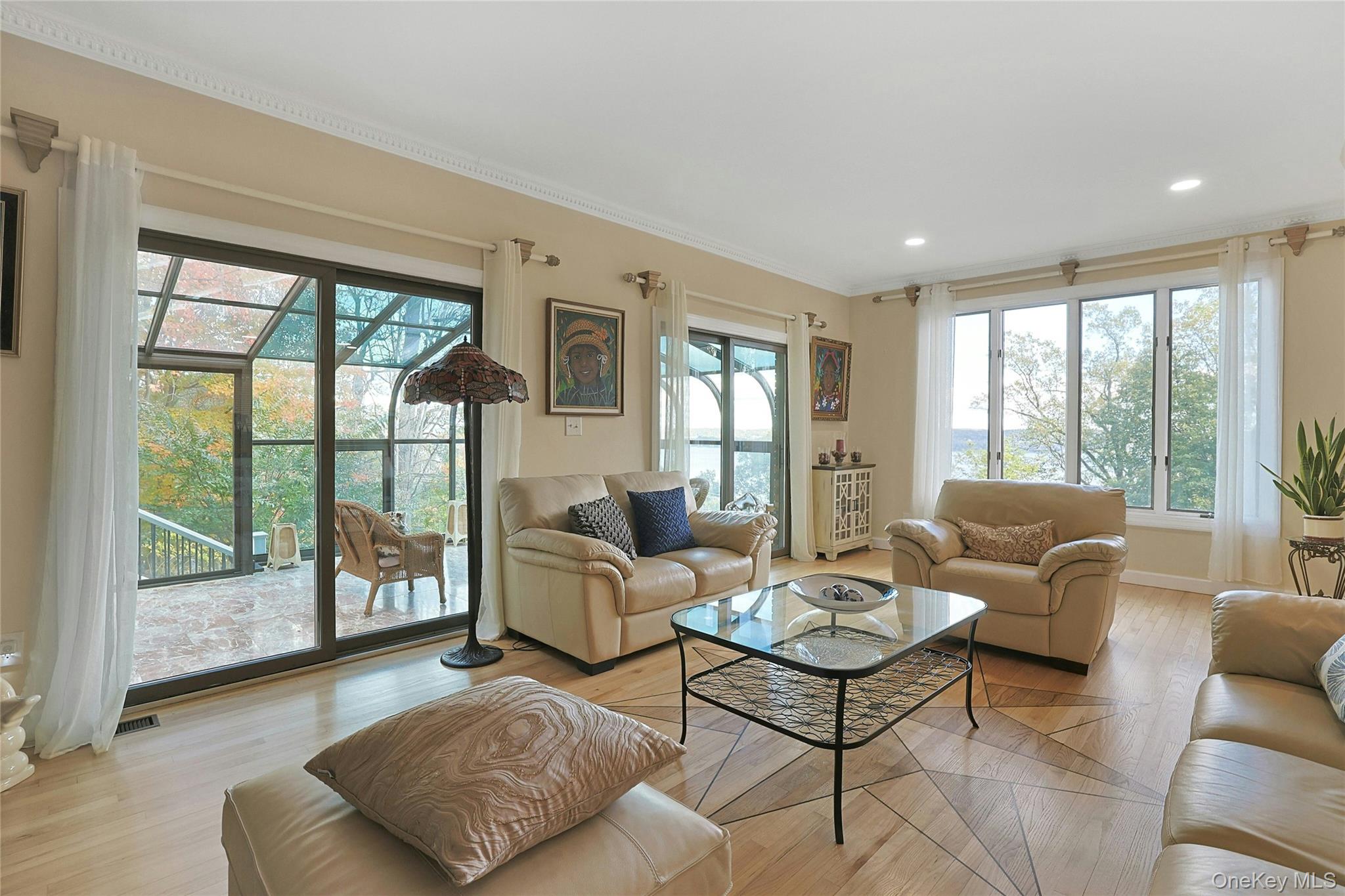 #7 photo, 908 Route 9W, Nyack , NY 10960