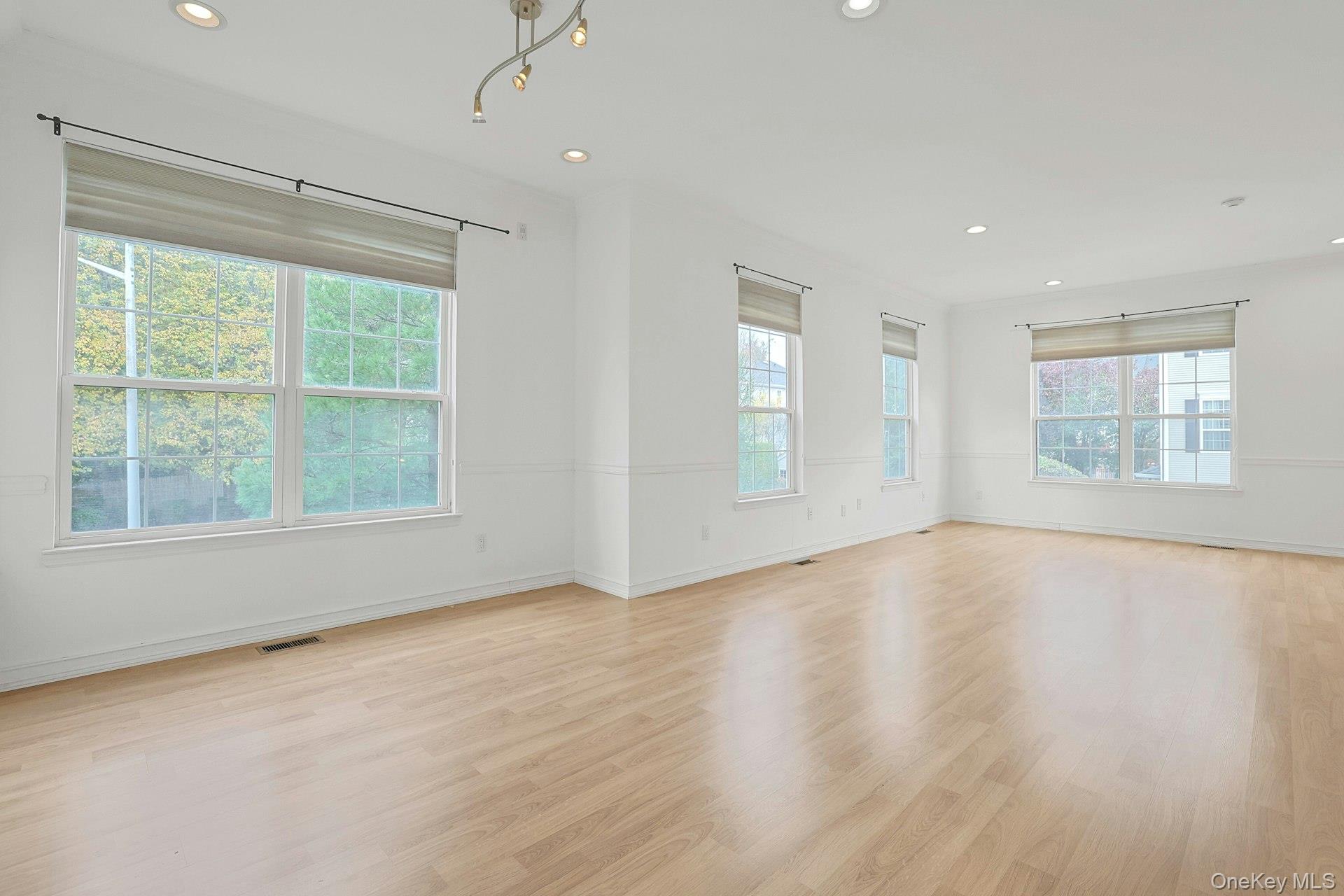 #10 photo, 1 Meadow Lane, Nanuet , NY 10954