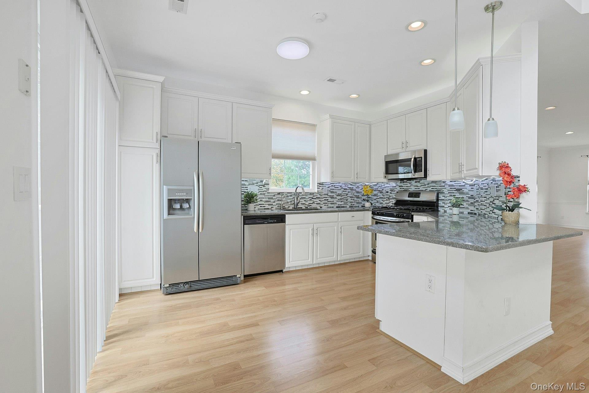 #12 photo, 1 Meadow Lane, Nanuet , NY 10954