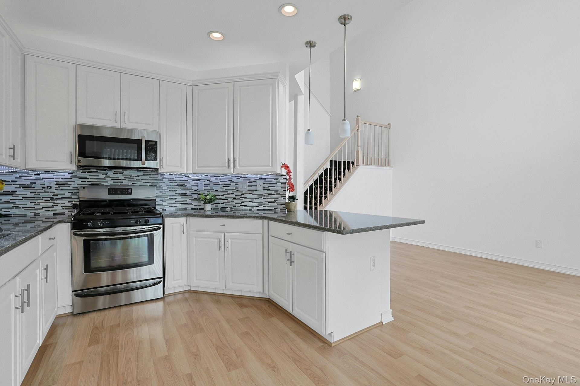 #14 photo, 1 Meadow Lane, Nanuet , NY 10954