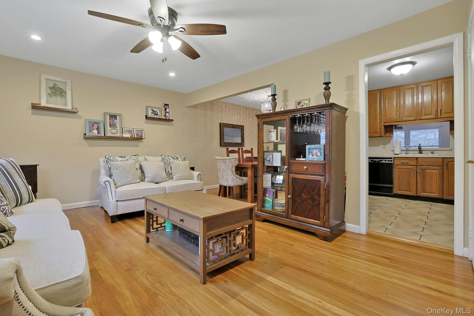 #6 photo, 21 Bruce Lane, Valhalla , NY 10595