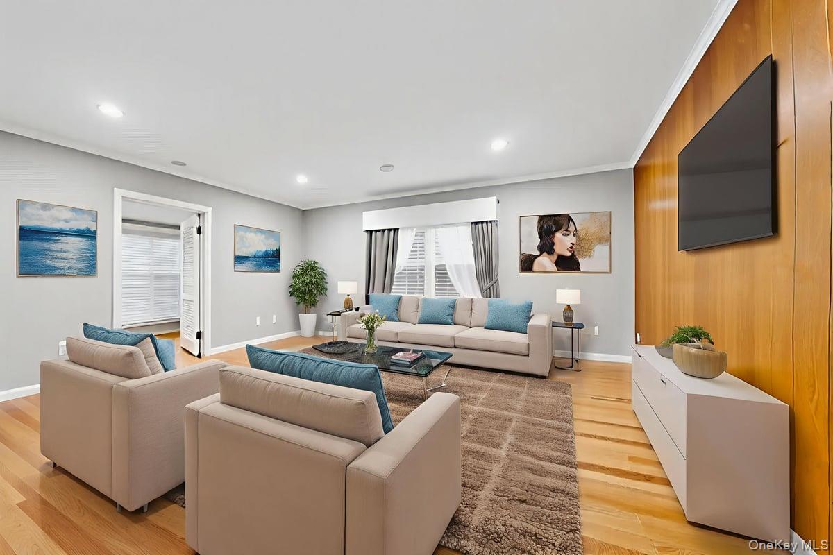 #13 photo, 72 Park Avenue, White Plains , NY 10603