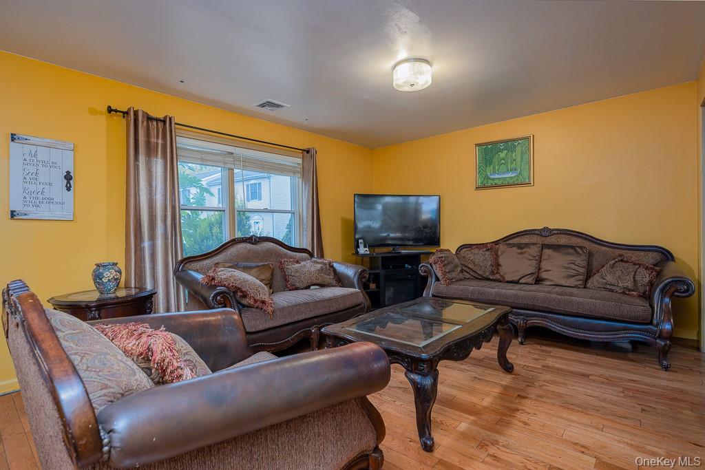 #6 photo, 54 Ossman Court, Garnerville , NY 10923