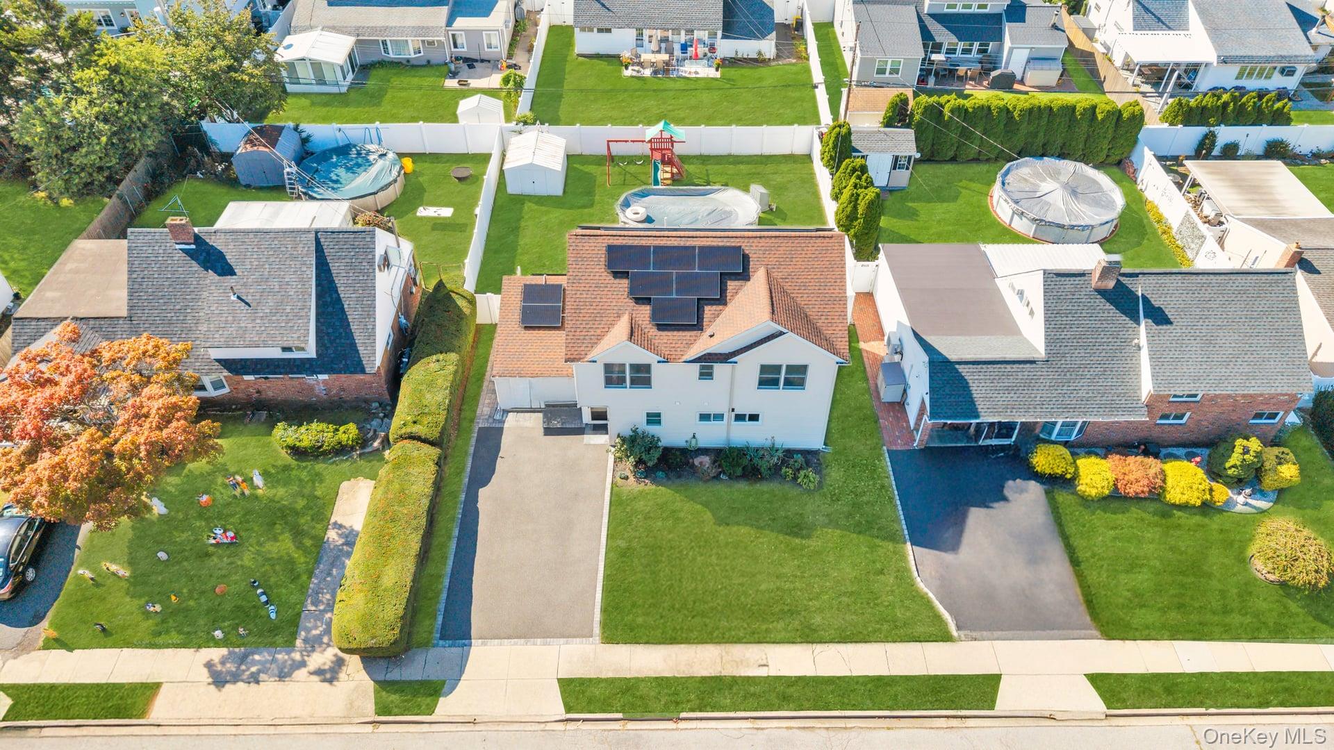 #2 photo, 20 Bridge Lane, ナッソー郡 Hicksville , NY 11801