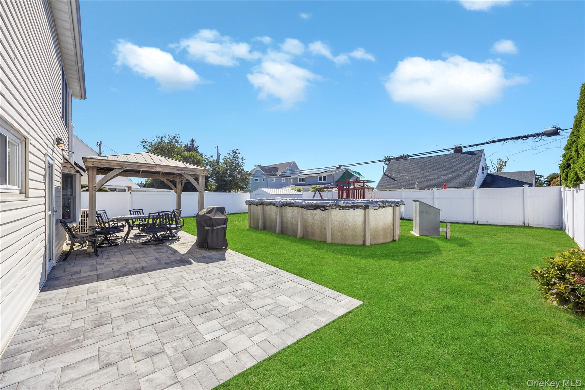 #3 photo, 20 Bridge Lane, ナッソー郡 Hicksville , NY 11801