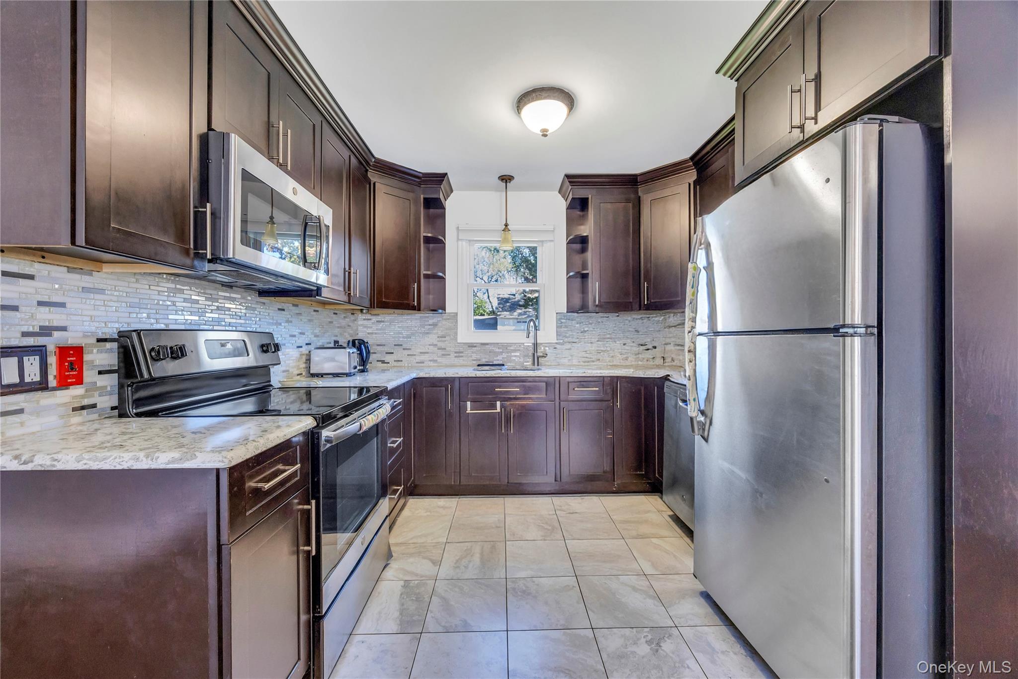 #7 photo, 20 Bridge Lane, ナッソー郡 Hicksville , NY 11801