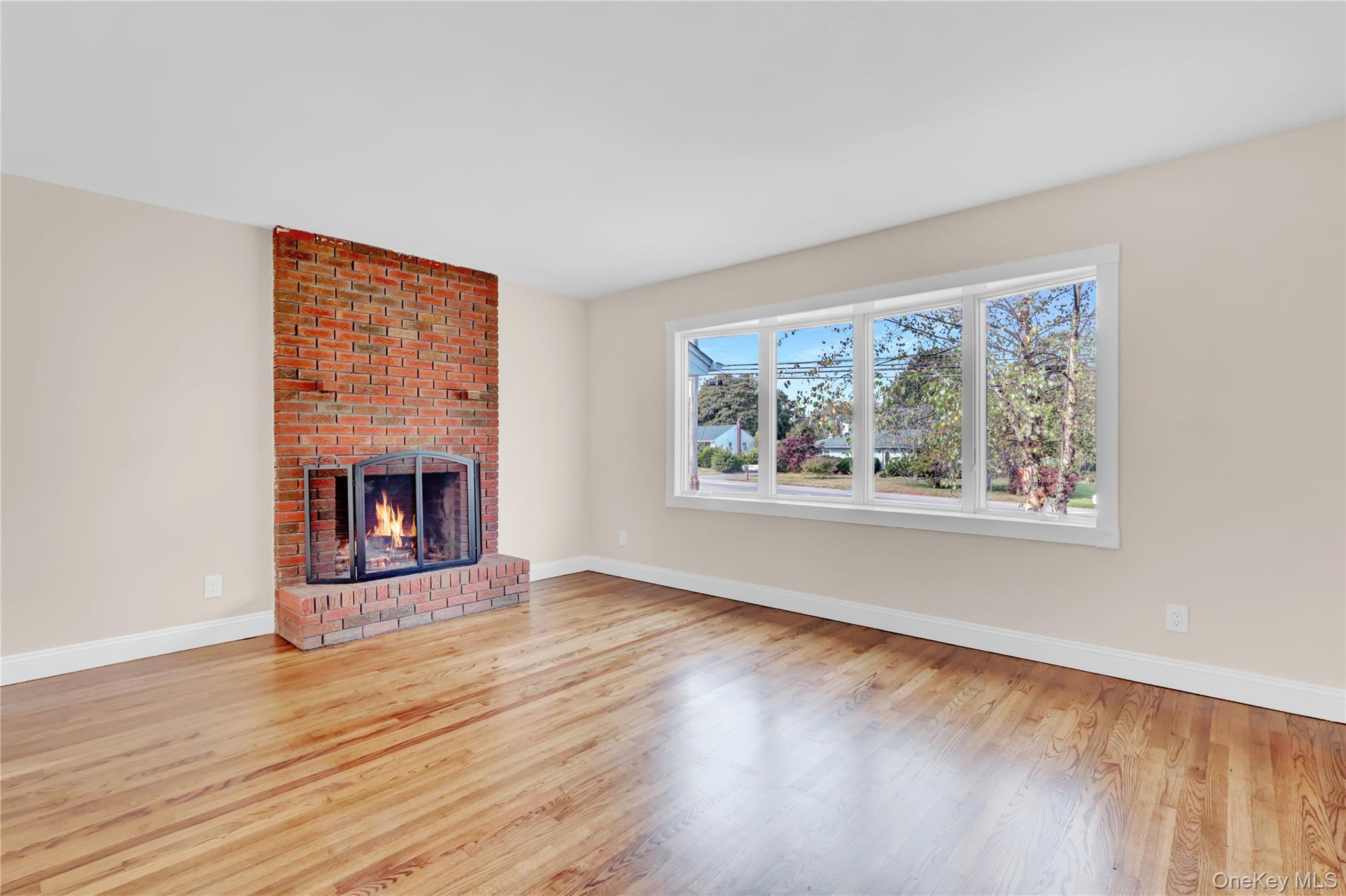 #7 photo, 116 E Woodside Avenue, サフォーク郡 Patchogue , NY 11772