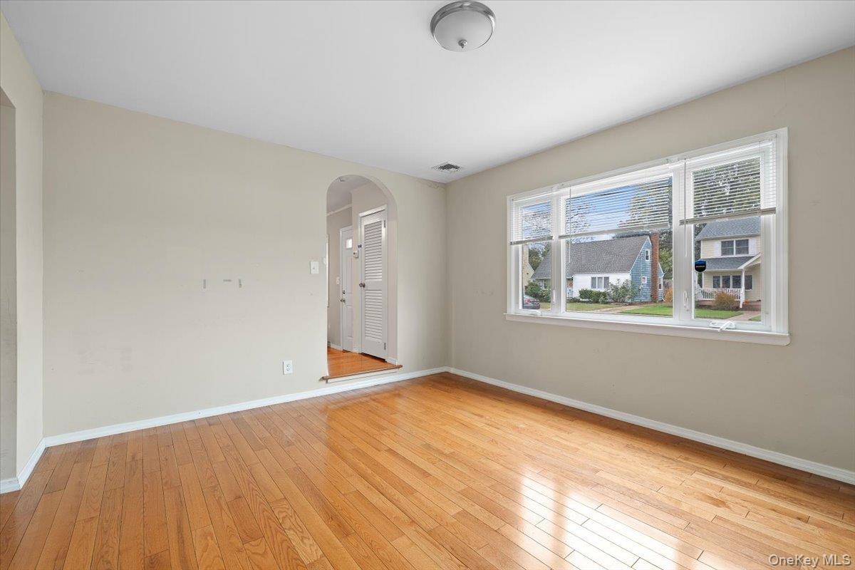 #10 photo, 55 Audrey ave, ナッソー郡 Plainview , NY 11803