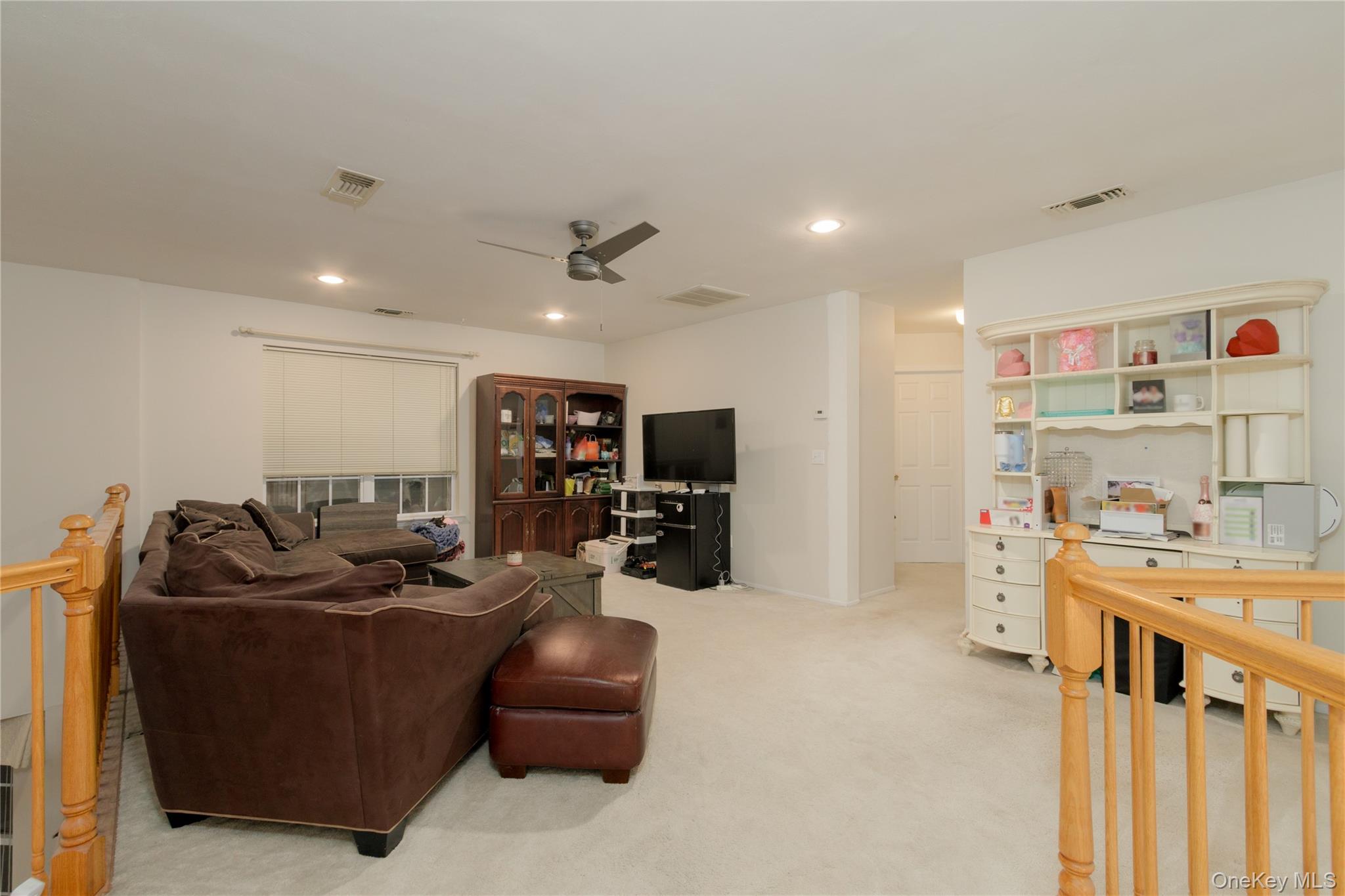 #16 photo, 17 Ariel Drive, サフォーク郡 Middle Island , NY 11953