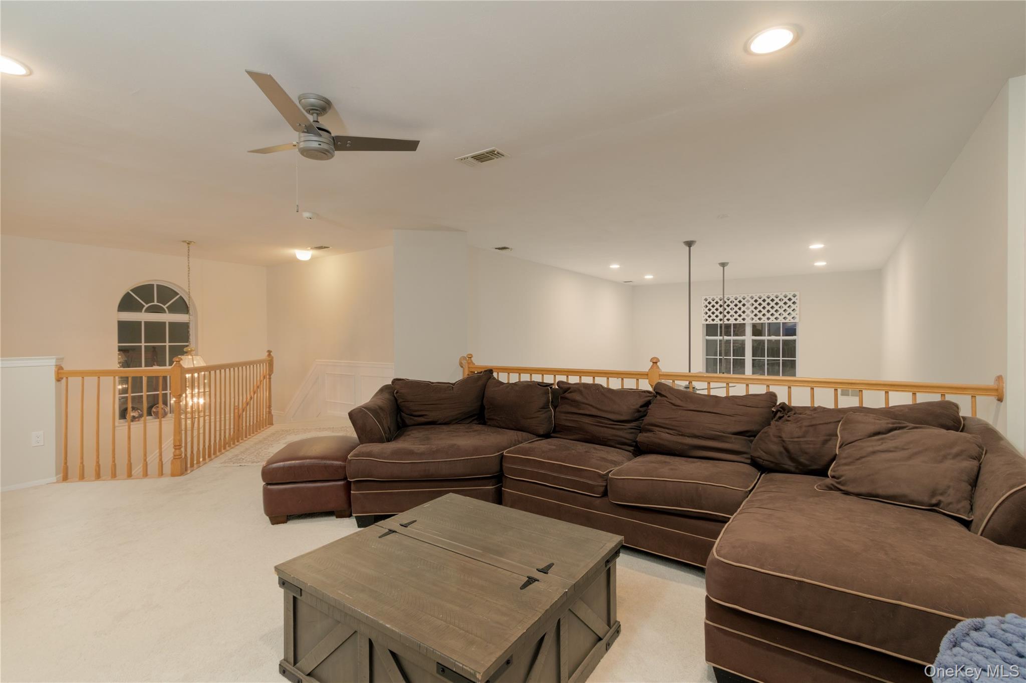 #17 photo, 17 Ariel Drive, サフォーク郡 Middle Island , NY 11953