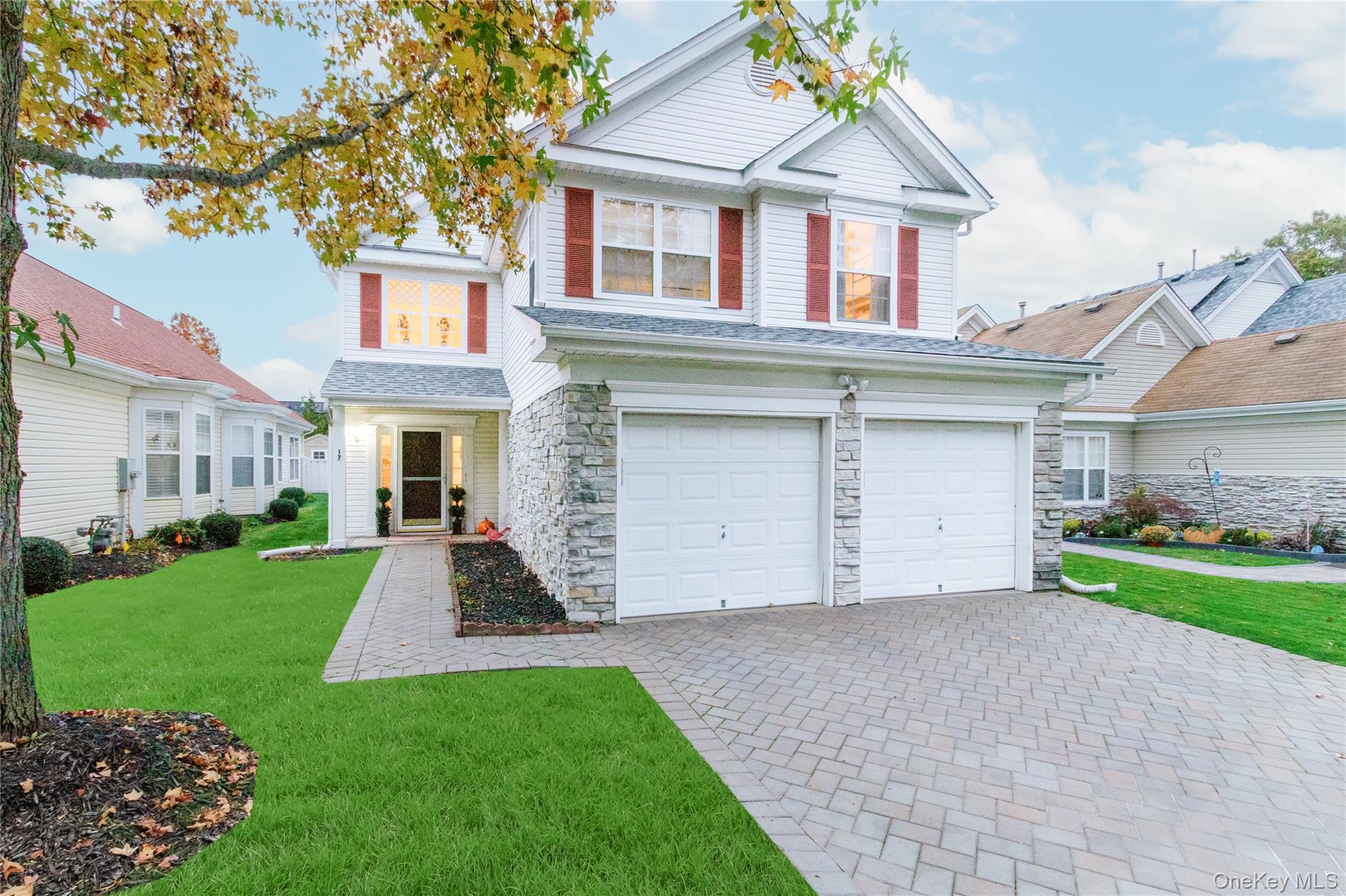 #3 photo, 17 Ariel Drive, サフォーク郡 Middle Island , NY 11953