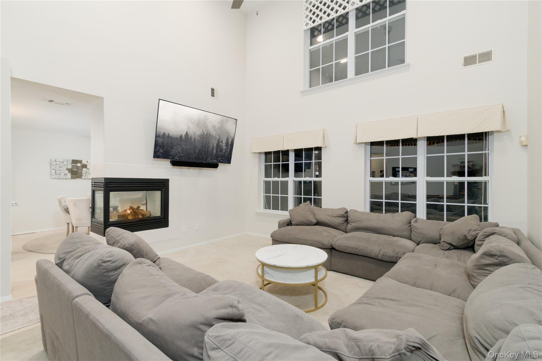 #7 photo, 17 Ariel Drive, サフォーク郡 Middle Island , NY 11953