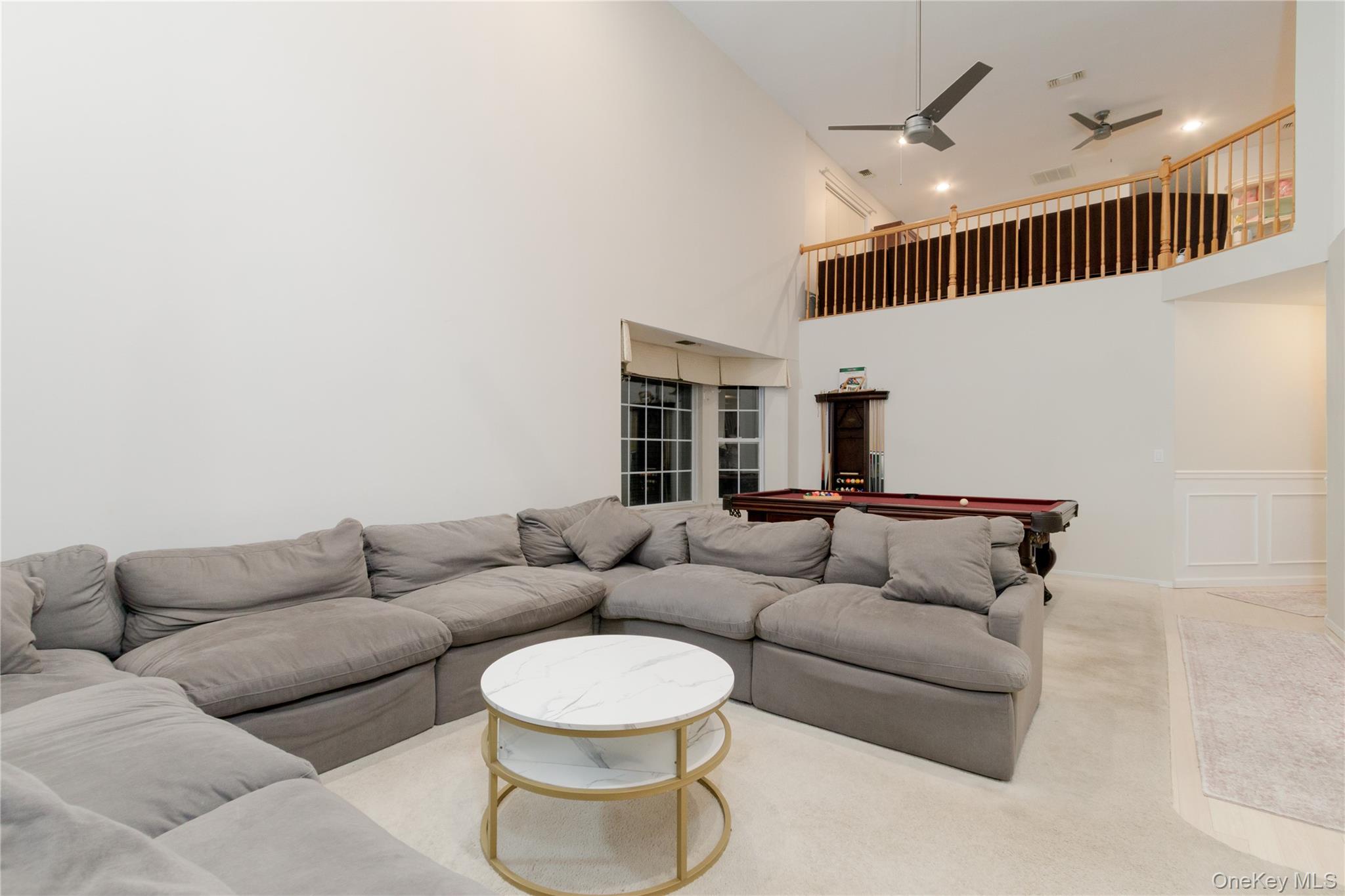 #8 photo, 17 Ariel Drive, サフォーク郡 Middle Island , NY 11953