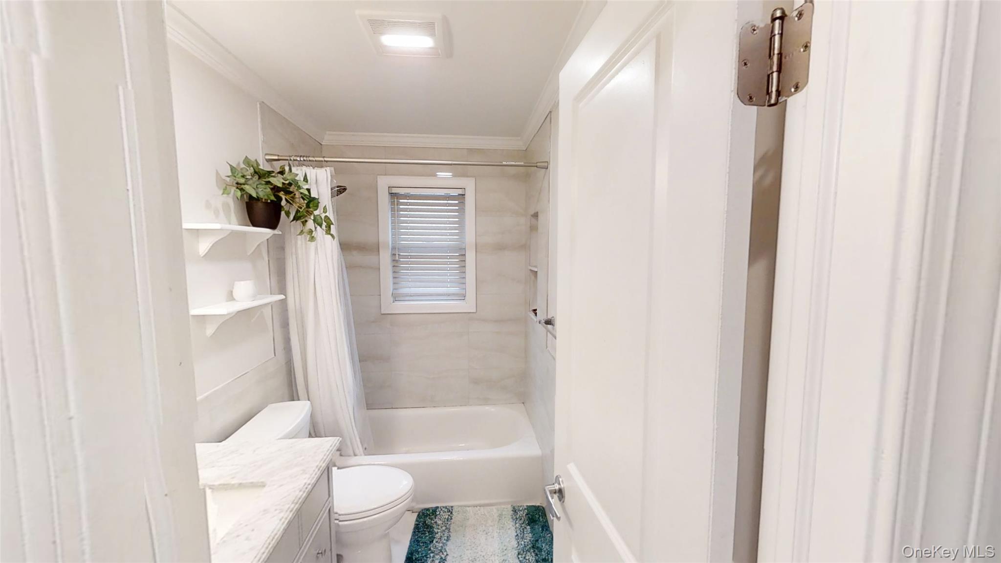 #7 photo, 144 Woodrow Parkway, West Babylon , NY 11704