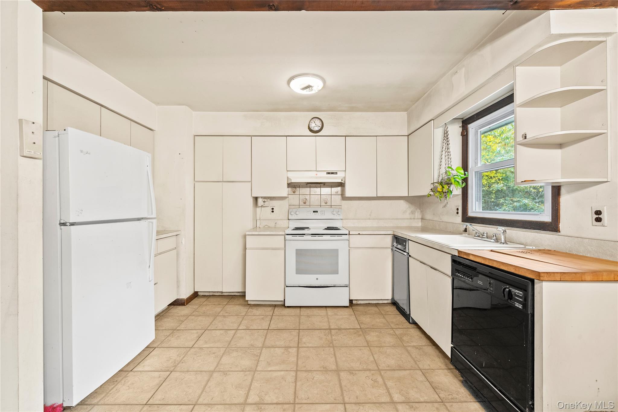 #5 photo, 4 Acorn Path, サフォーク郡 East Quogue , NY 11942