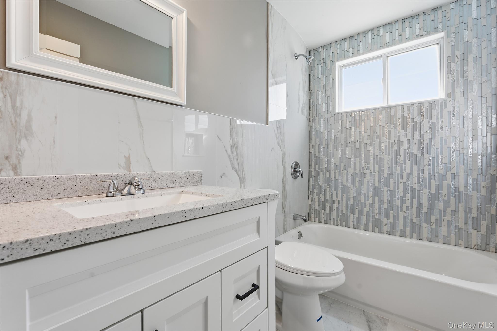 #11 photo, 1068 Connetquot Avenue, Central Islip , NY 11722