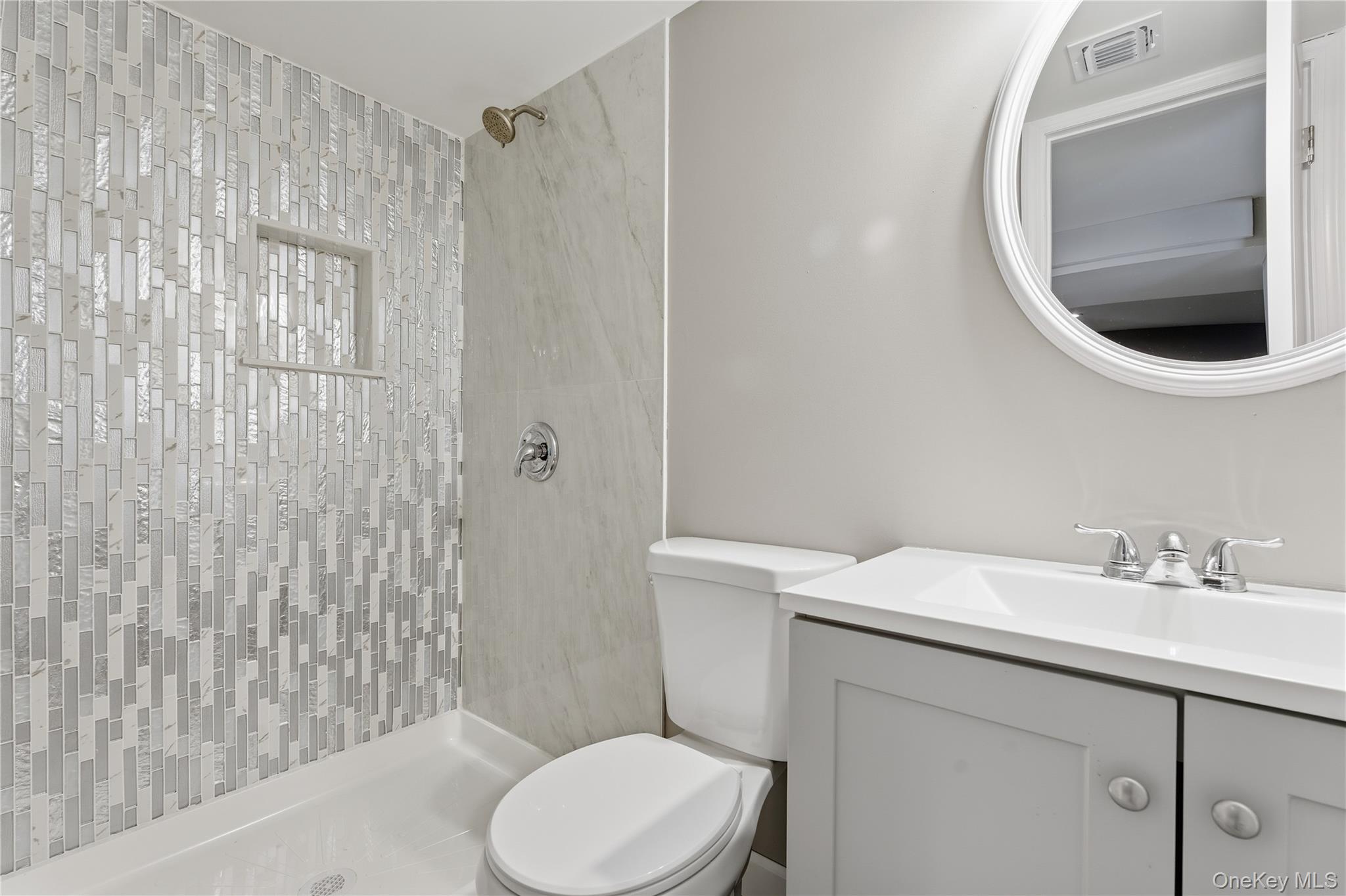 #16 photo, 1068 Connetquot Avenue, Central Islip , NY 11722