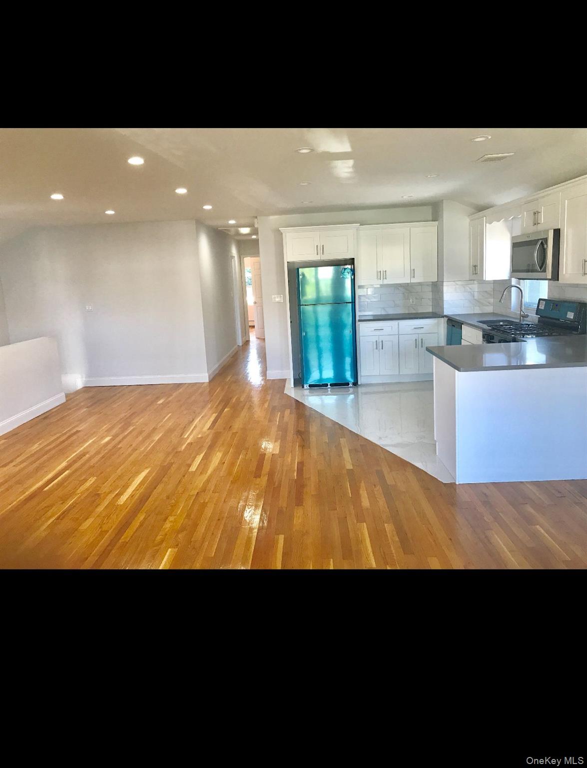 #2 photo, 21948 141st Avenue, クイーンズ区 Springfield Gardens , NY 11413