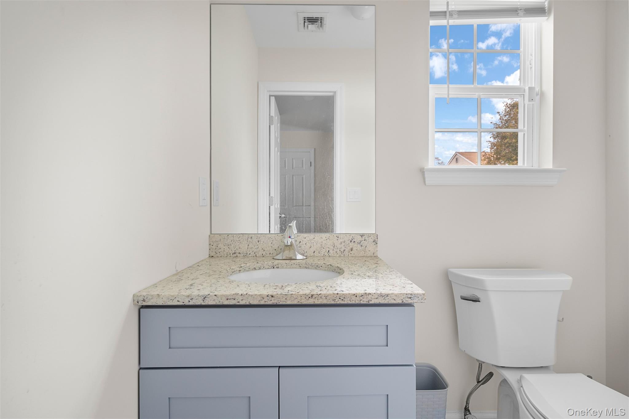 #12 photo, 730 Provost Avenue, サフォーク郡 Bellport , NY 11713