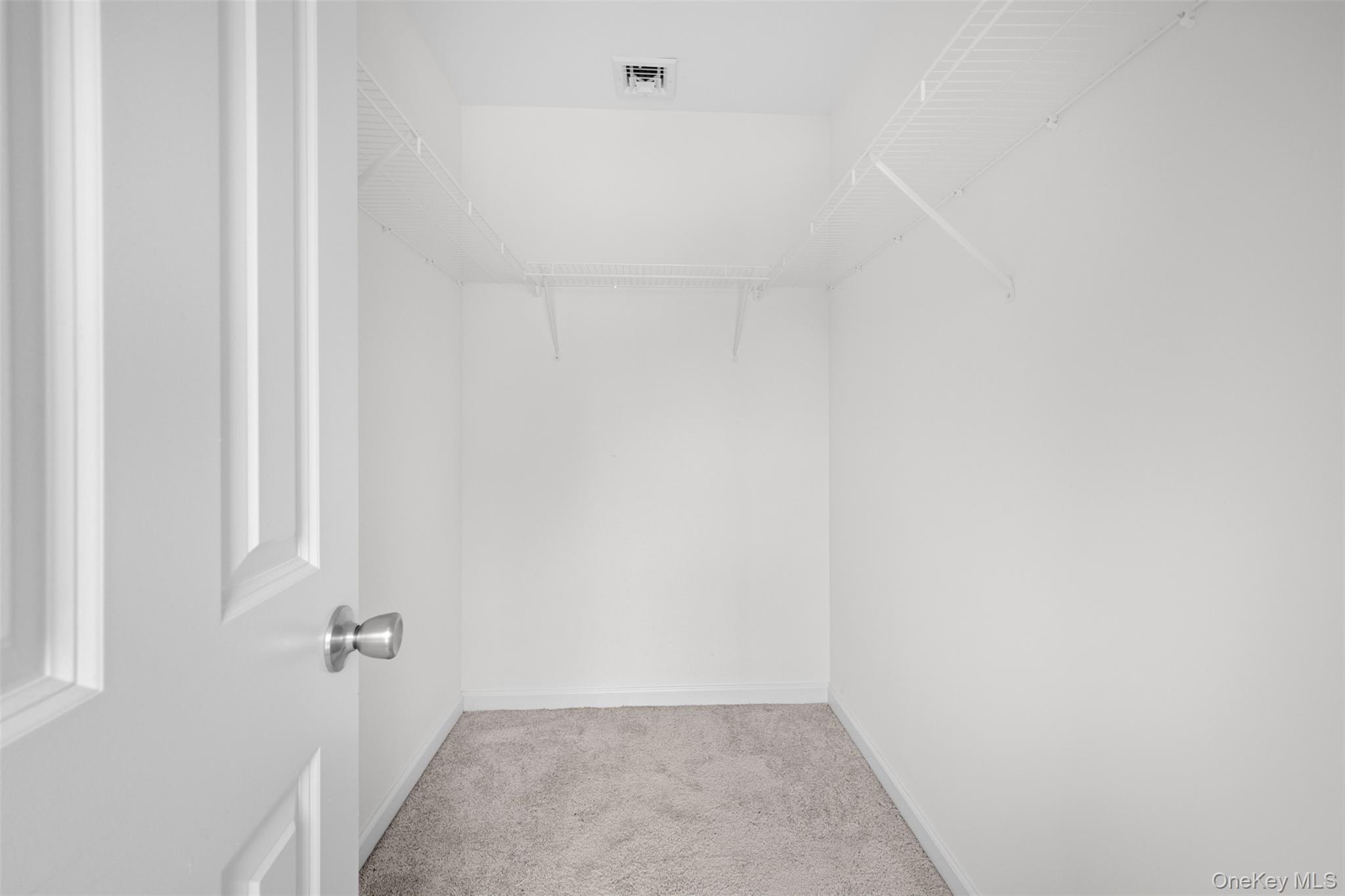 #16 photo, 730 Provost Avenue, サフォーク郡 Bellport , NY 11713