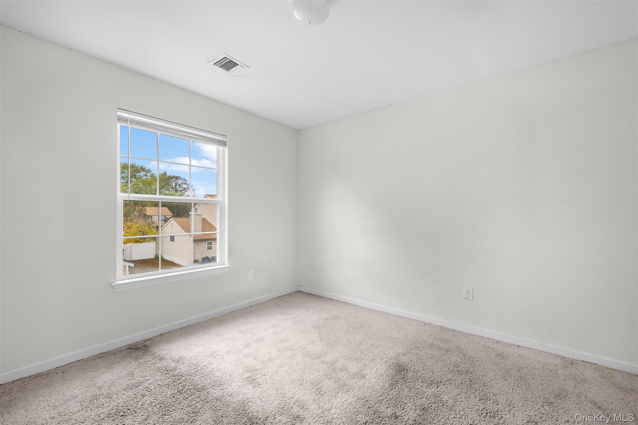 #19 photo, 730 Provost Avenue, サフォーク郡 Bellport , NY 11713