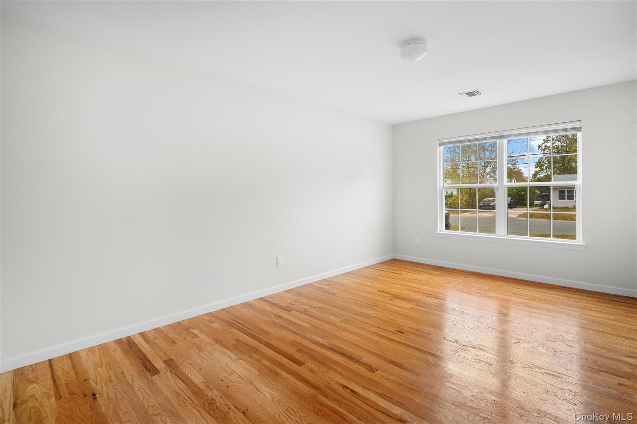 #8 photo, 730 Provost Avenue, サフォーク郡 Bellport , NY 11713