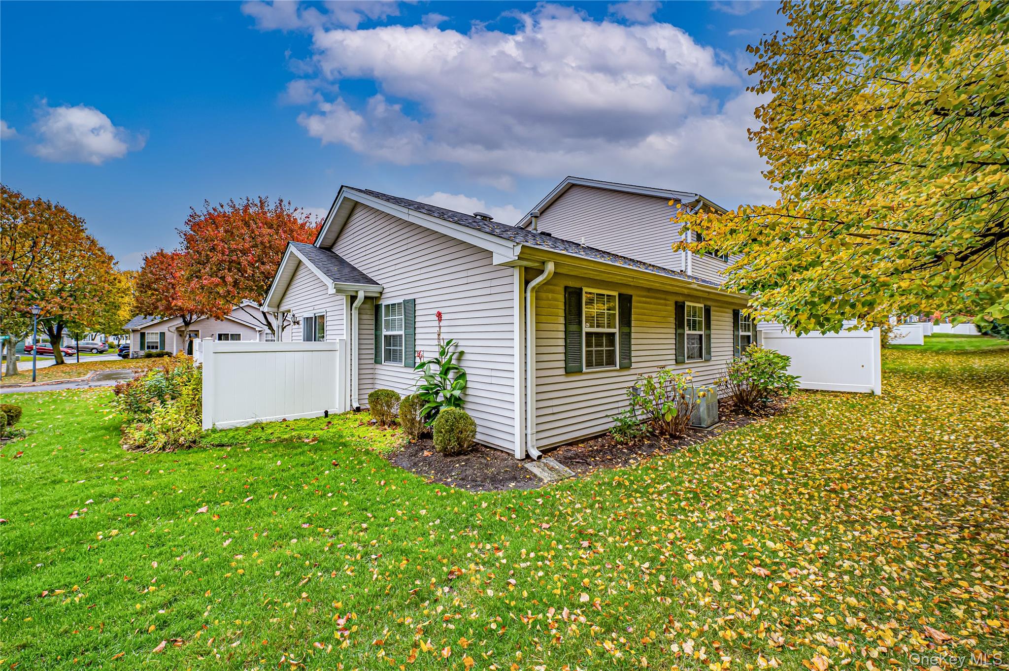 #1 photo, 19 Biltmore Circle, Huntington Station , NY 11746